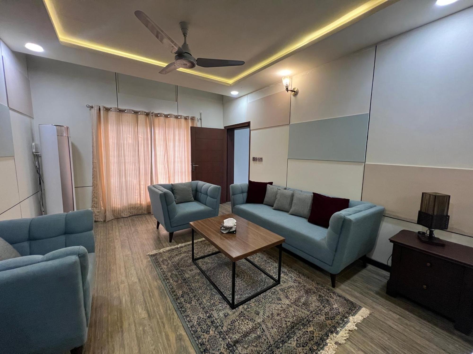 Deluxe King Room In Silverscape Residence Rawalpindi Dış mekan fotoğraf