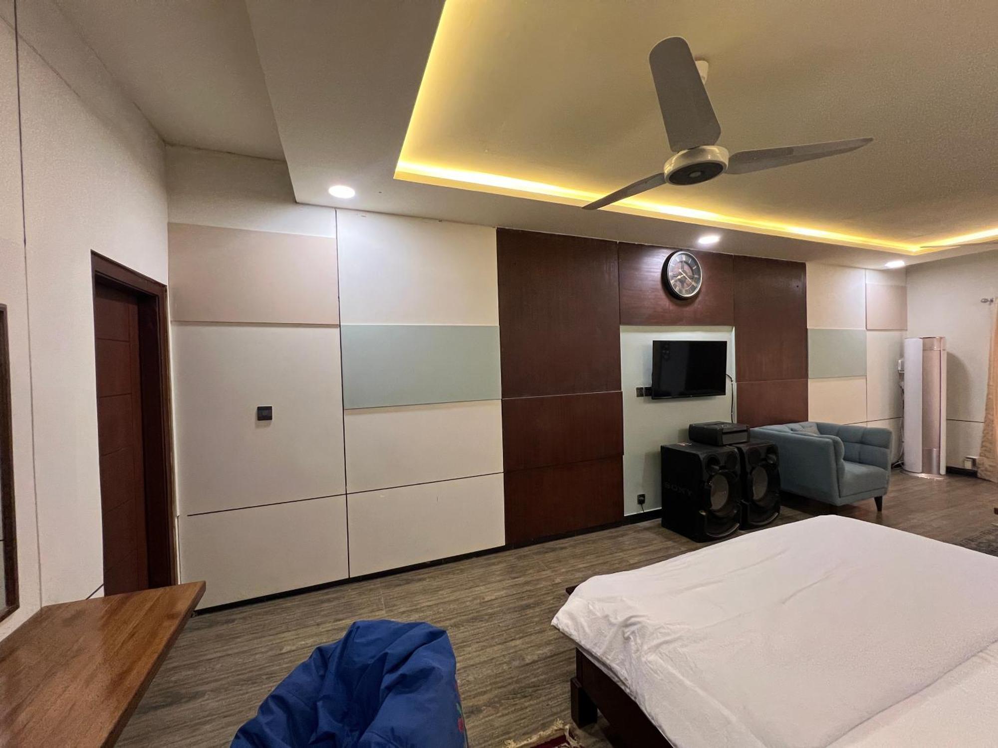 Deluxe King Room In Silverscape Residence Rawalpindi Dış mekan fotoğraf